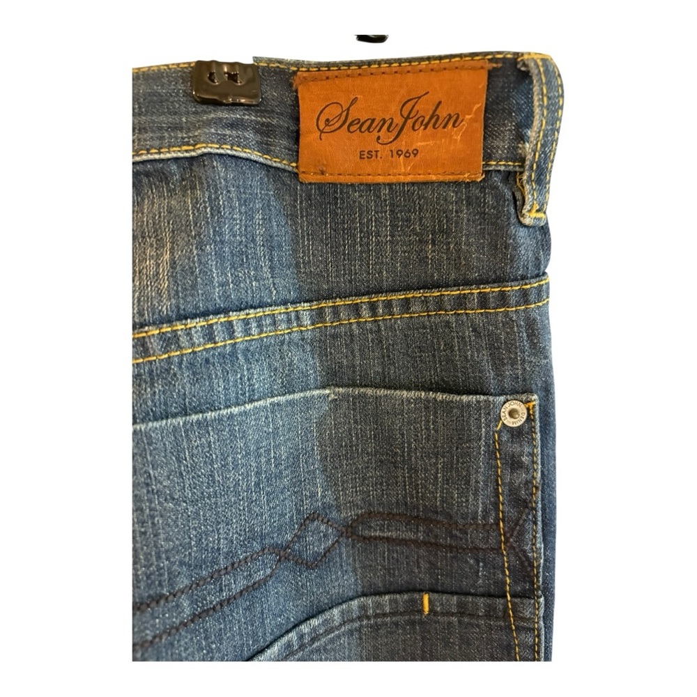 Sean John jeans dark wash denim with a straight leg fit size 32” - Picture 4 of 6